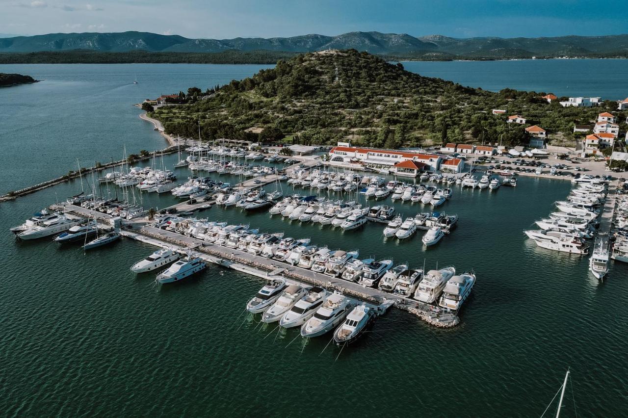 Hotel Stomorin-Marina Hramina มูร์แตร์ ภายนอก รูปภาพ