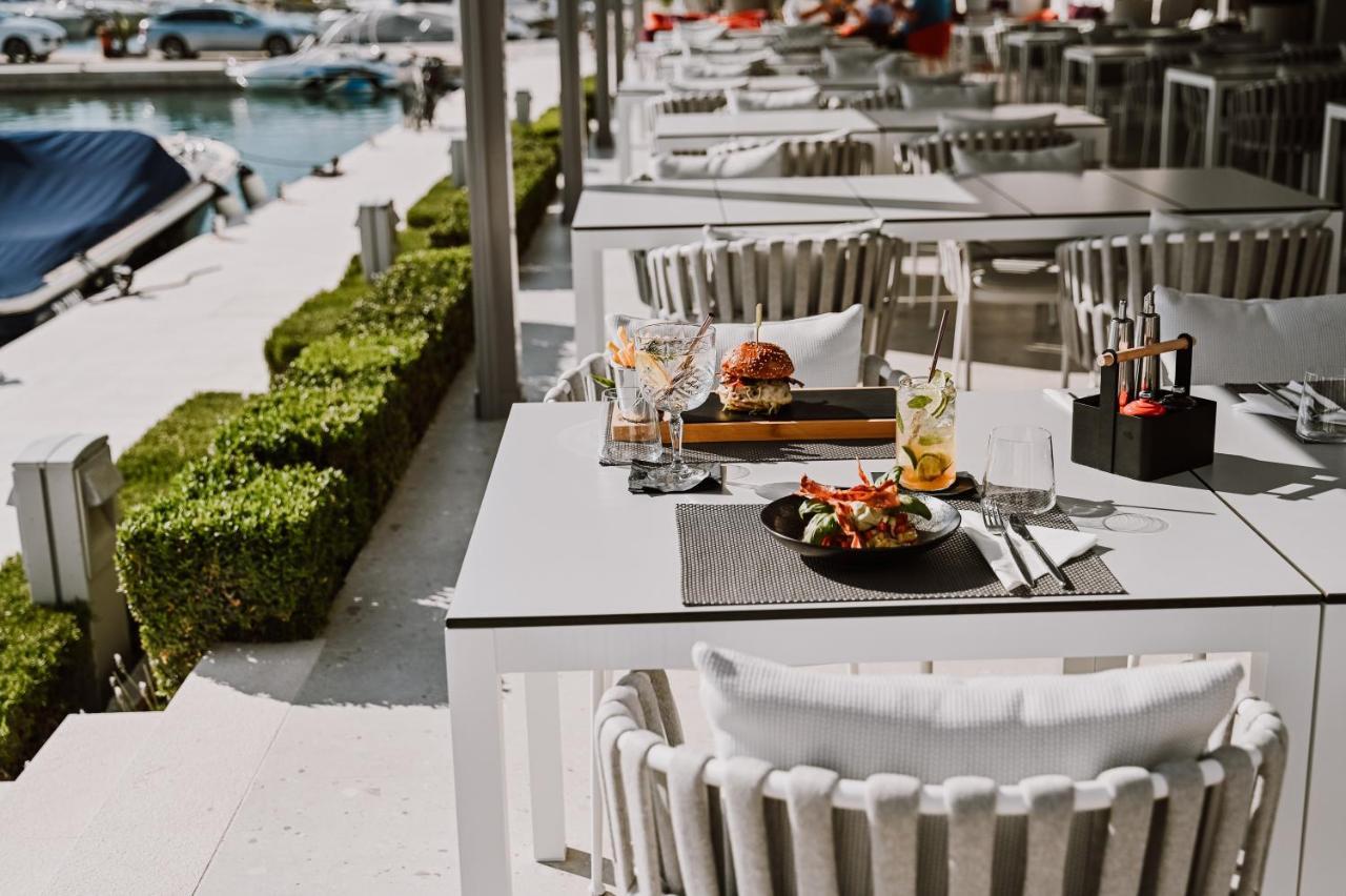 Hotel Stomorin-Marina Hramina มูร์แตร์ ภายนอก รูปภาพ
